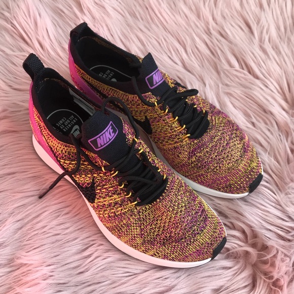 Nike Womens air zoom mariah flyknit racer - Picture 3 of 6